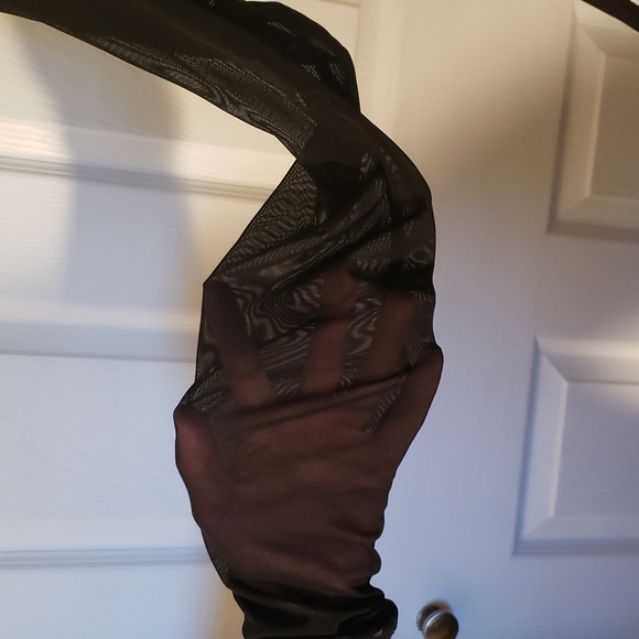 T&W Designs New Blouse Sz M  Black and White - Picture 3 of 15